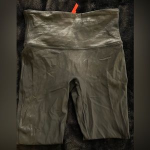 Spanx Leggings Size L.